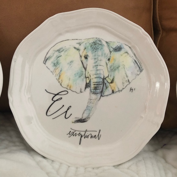 6 Anthropologie plates (a, e, j, m, p, r) - Picture 3 of 7